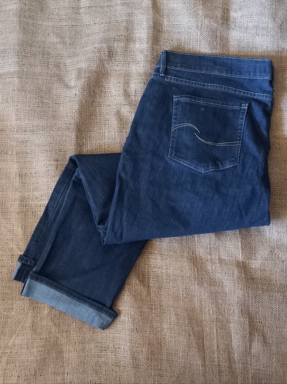 Signature by Levi Strauss Women's Dark Blue Mid Rise Jean Capris